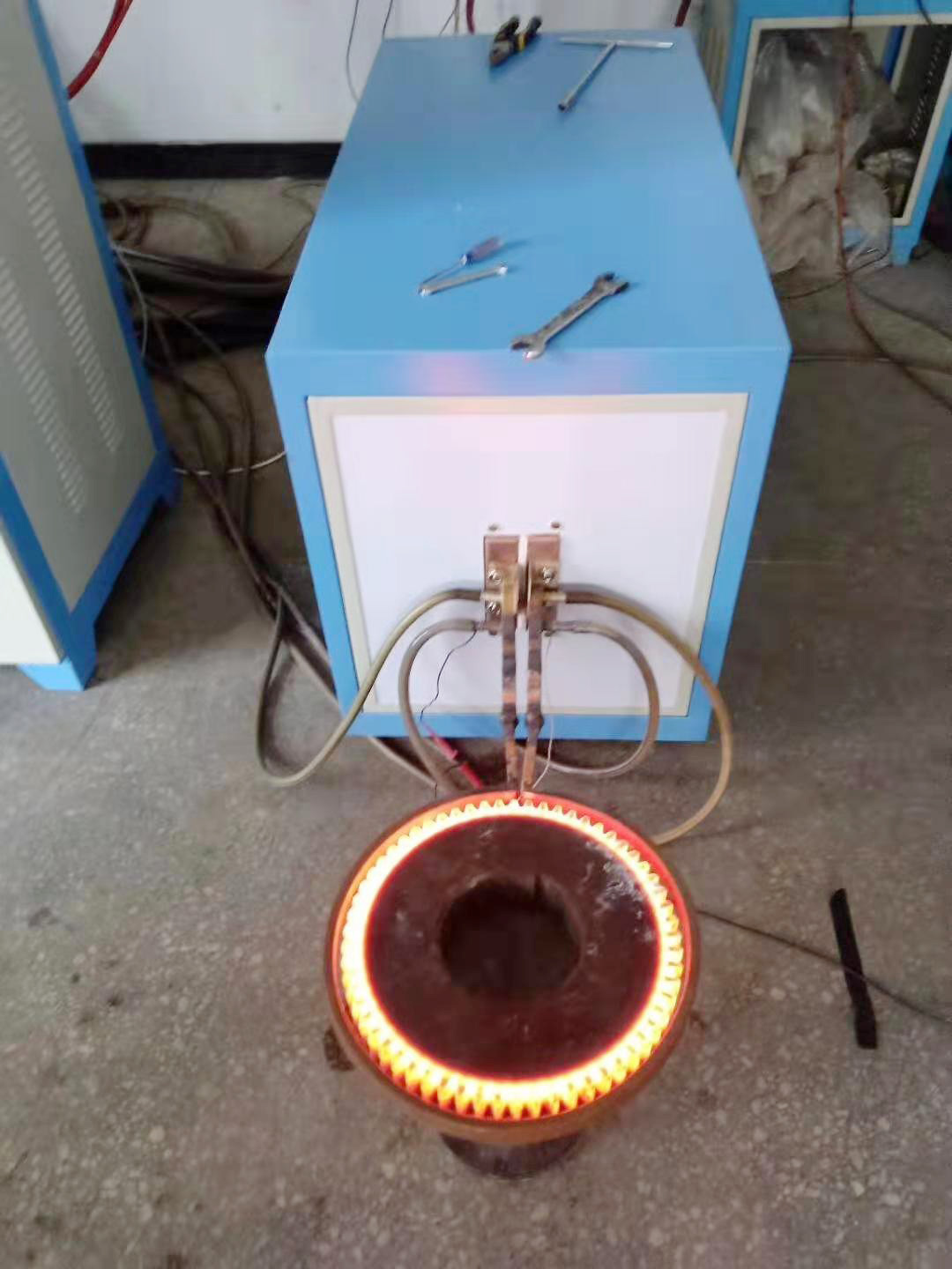 齒輪、鏈輪高頻淬火機